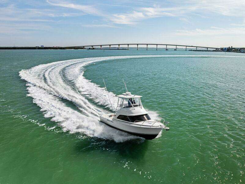 2017 Bertram 35 Flybridge