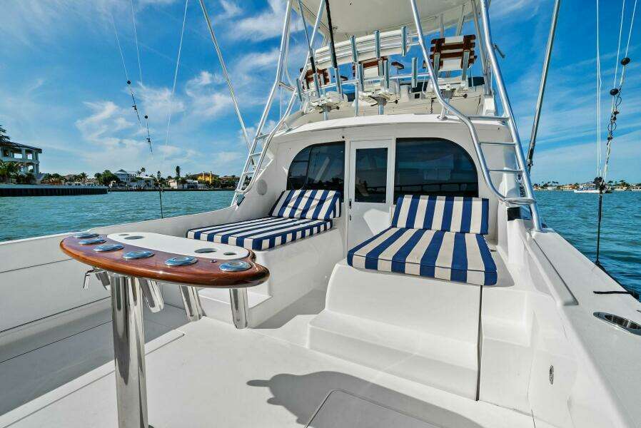2017 Bertram 35 Flybridge