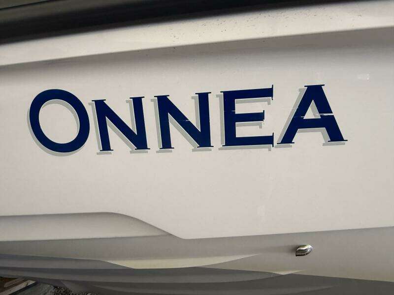 2022 Axopar 28 Cabin