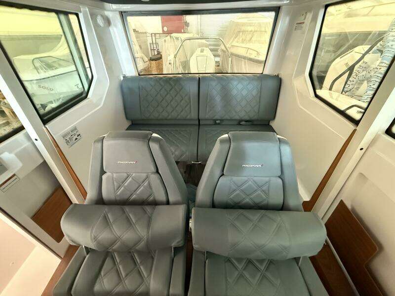 2022 Axopar 28 Cabin