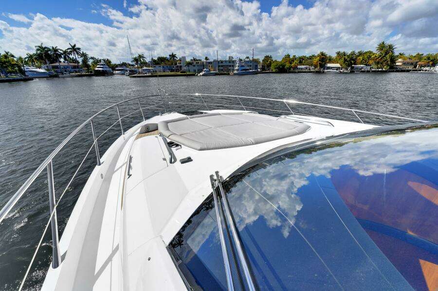 2017 Sunseeker 68 Sport Yacht