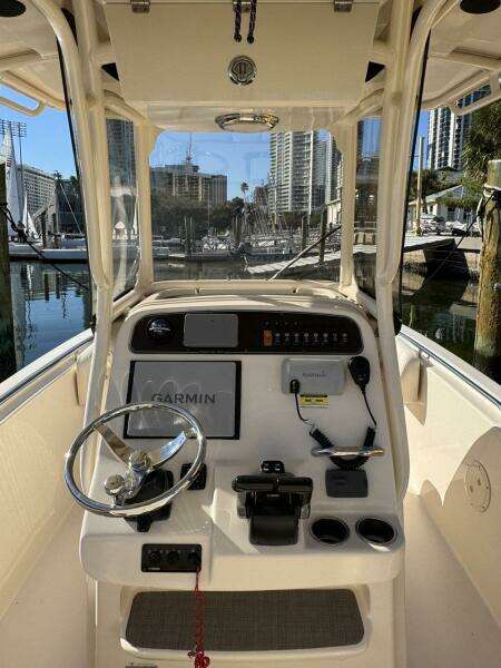 2017 Grady-White Fisherman 257