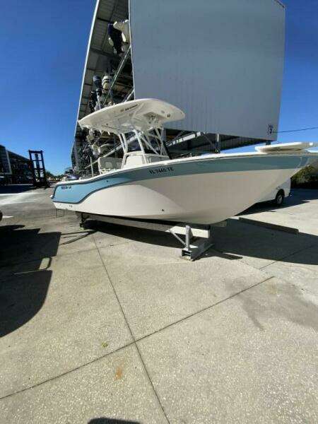 2022 Sea Fox 228 Commander