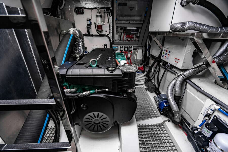 2024 Aquila 54 Yacht