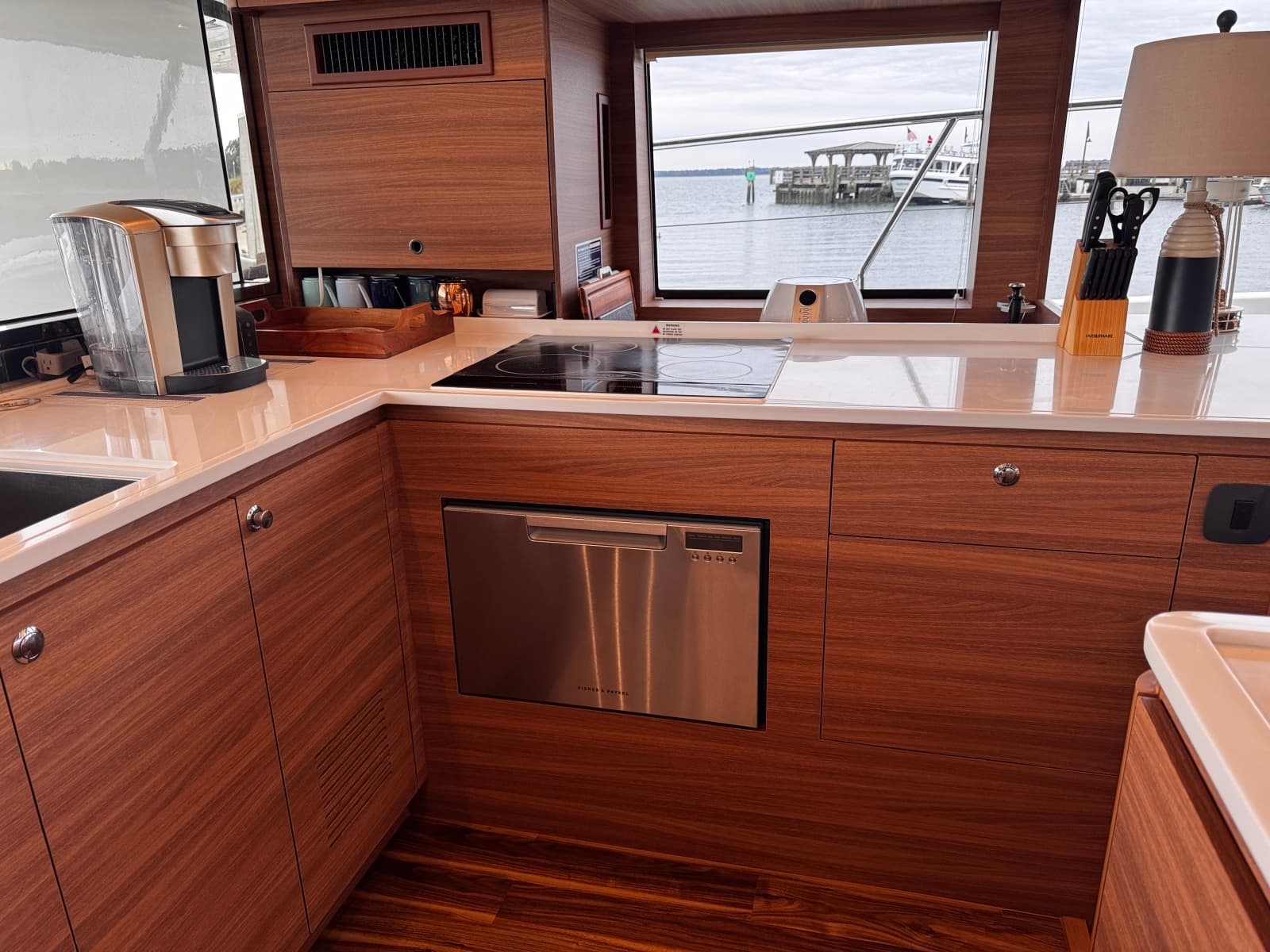 2024 Aquila 54 Yacht