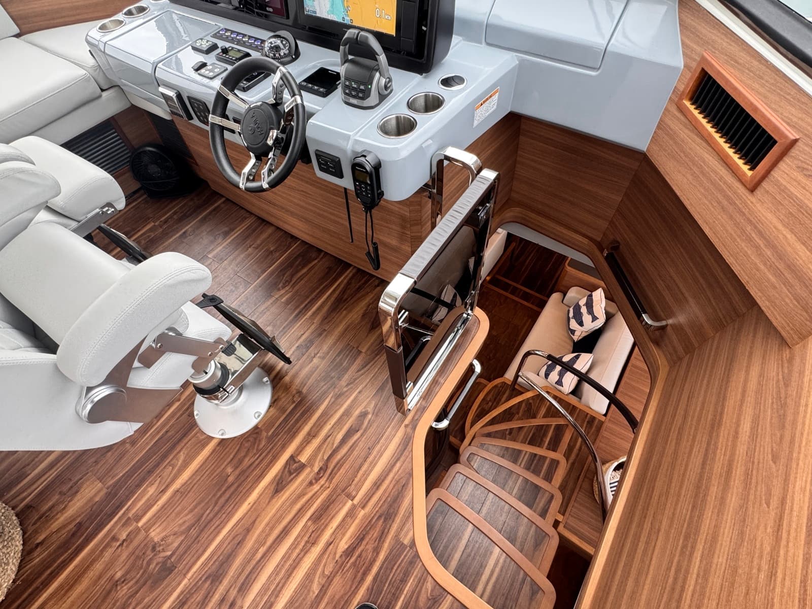 2024 Aquila 54 Yacht