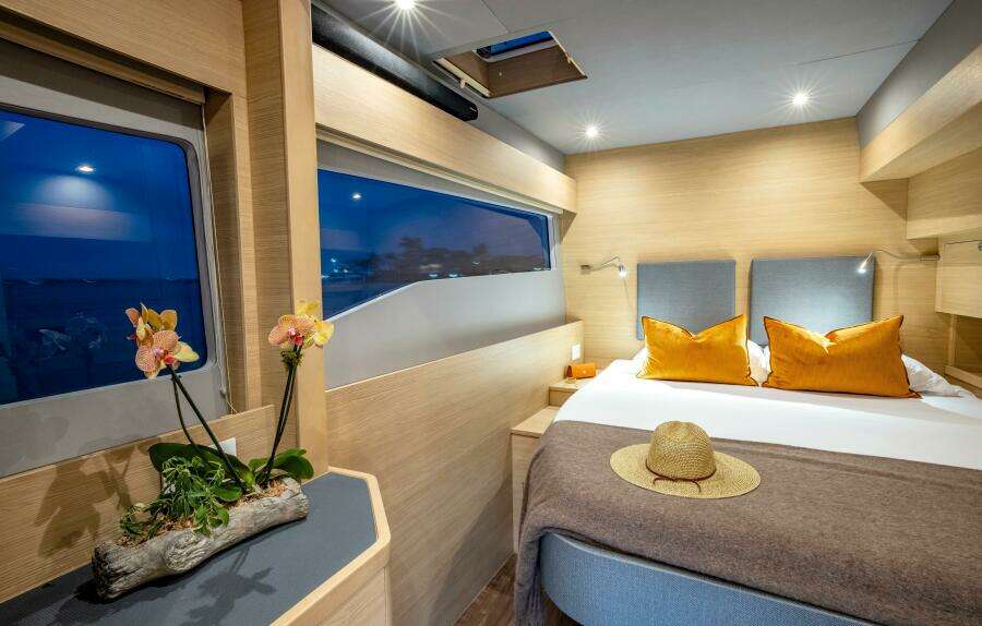 2024 Aquila 54 Yacht