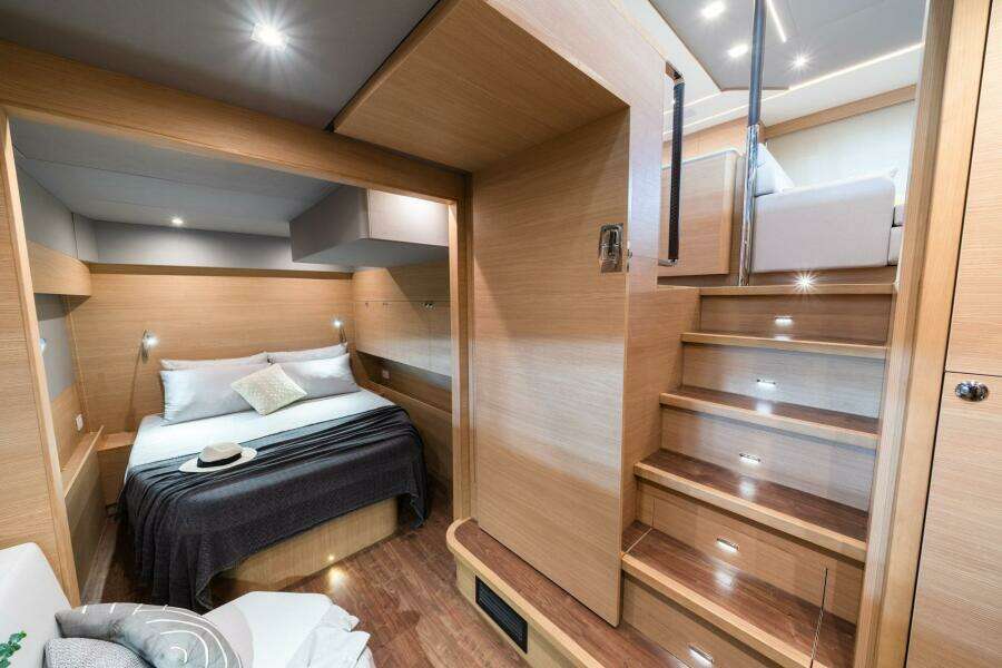 2024 Aquila 54 Yacht