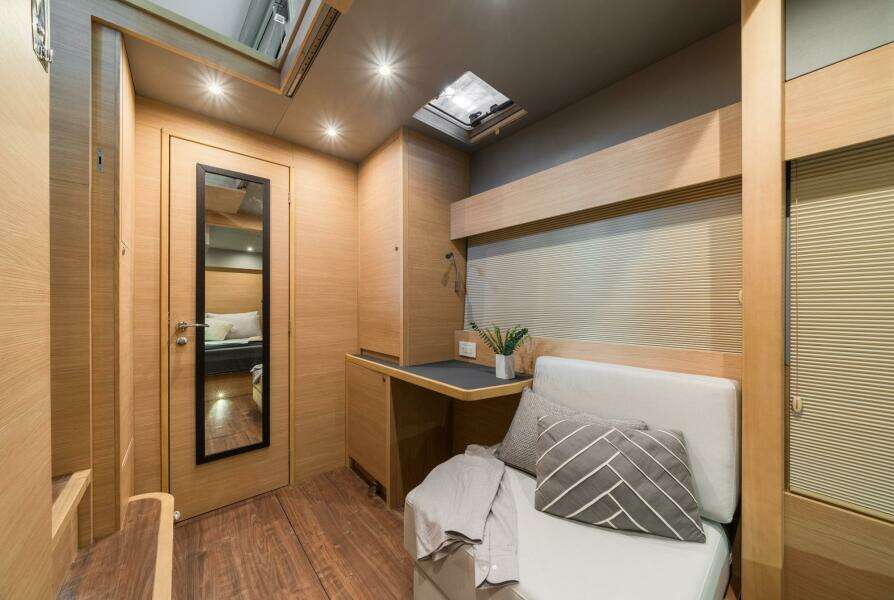 2024 Aquila 54 Yacht