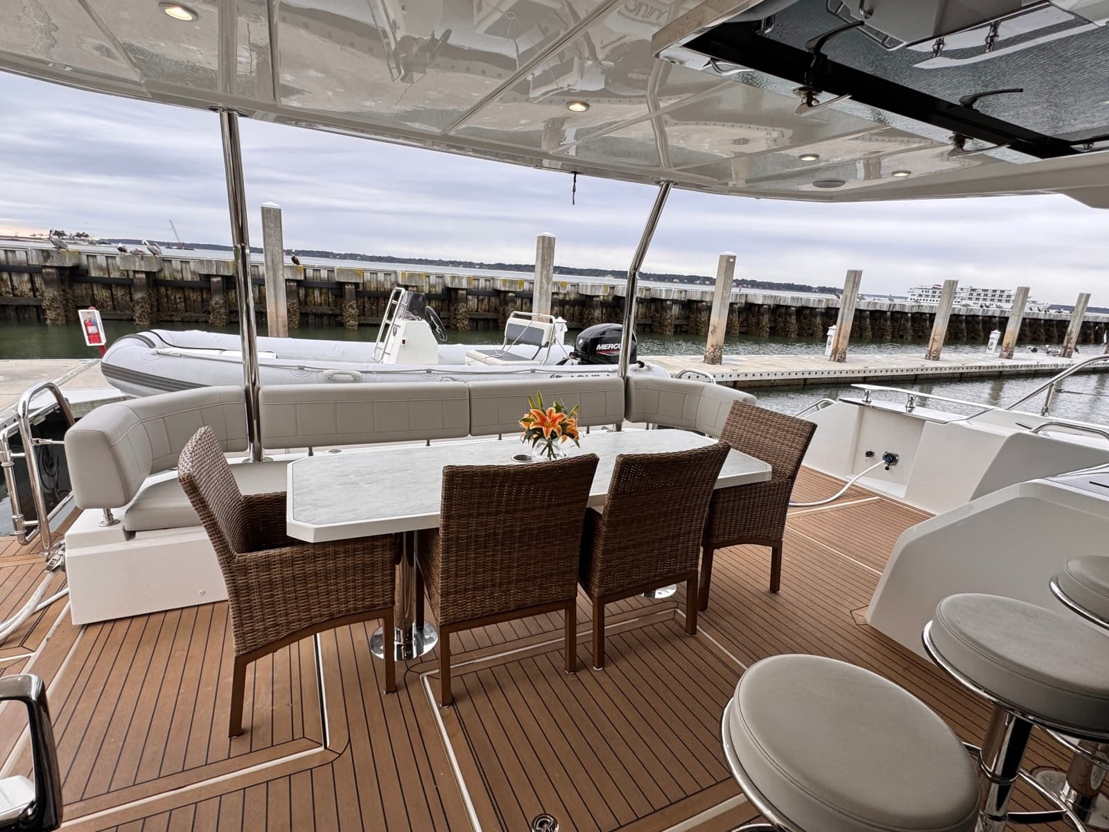 2024 Aquila 54 Yacht