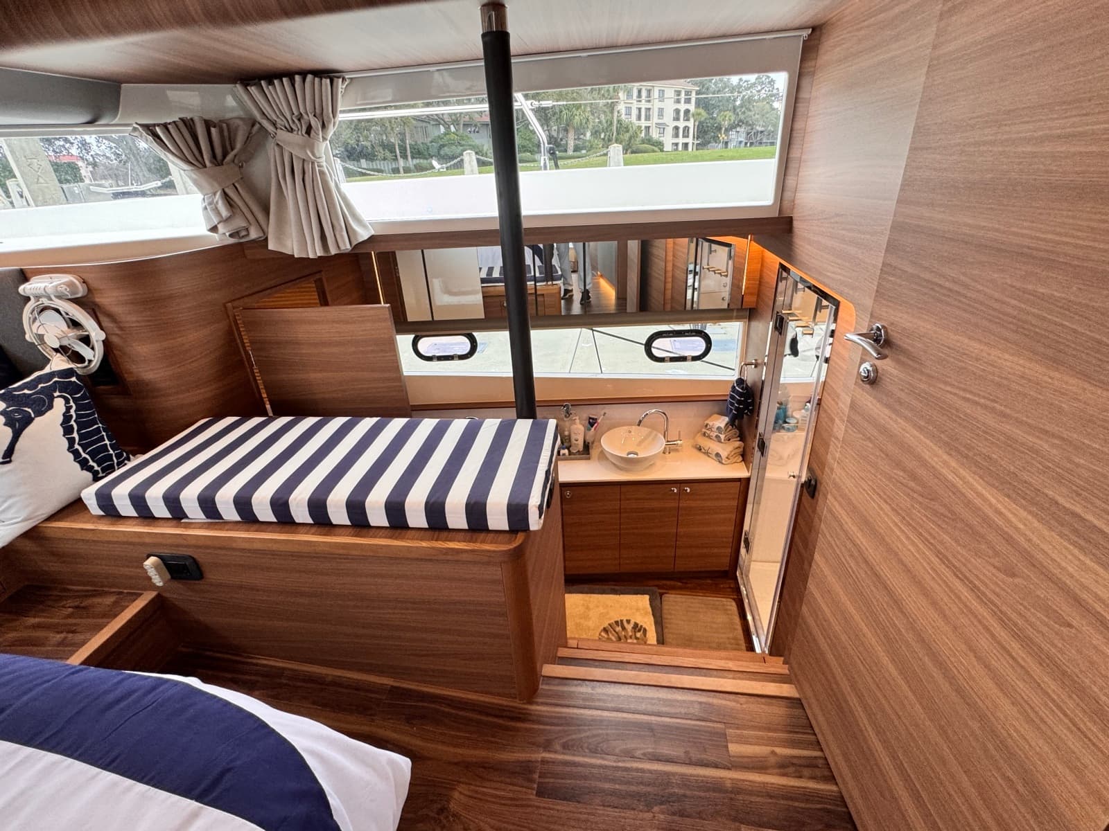 2024 Aquila 54 Yacht