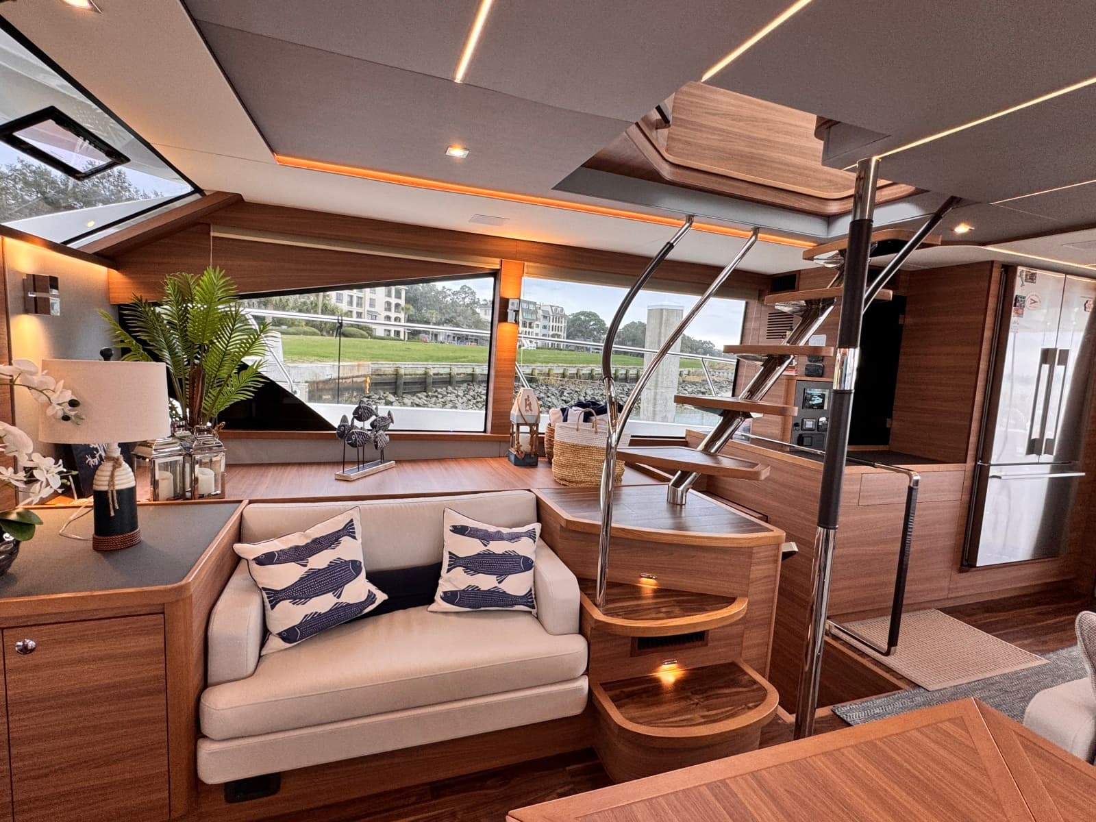 2024 Aquila 54 Yacht