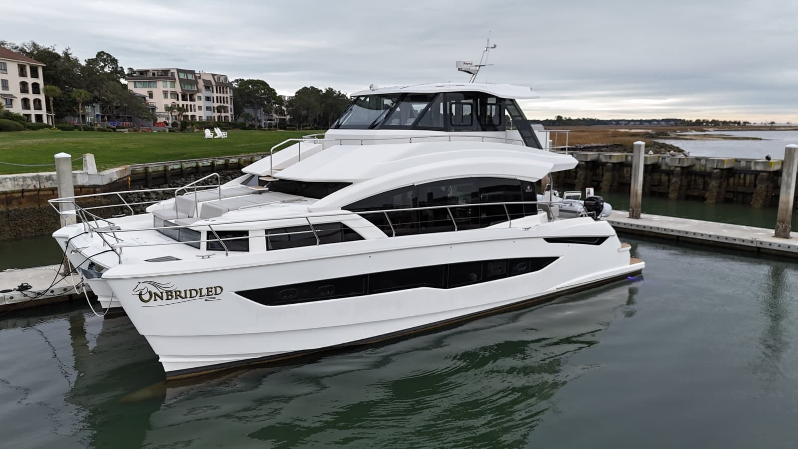 2024 Aquila 54 Yacht