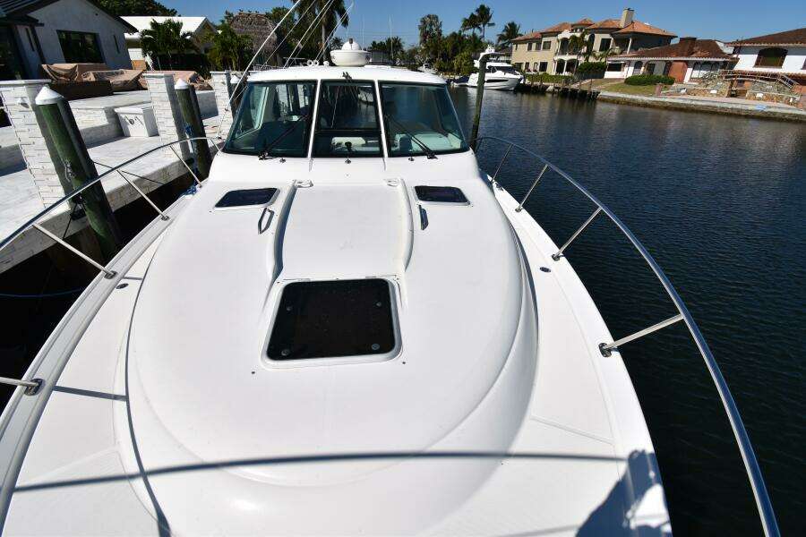 2006 Tiara Yachts 