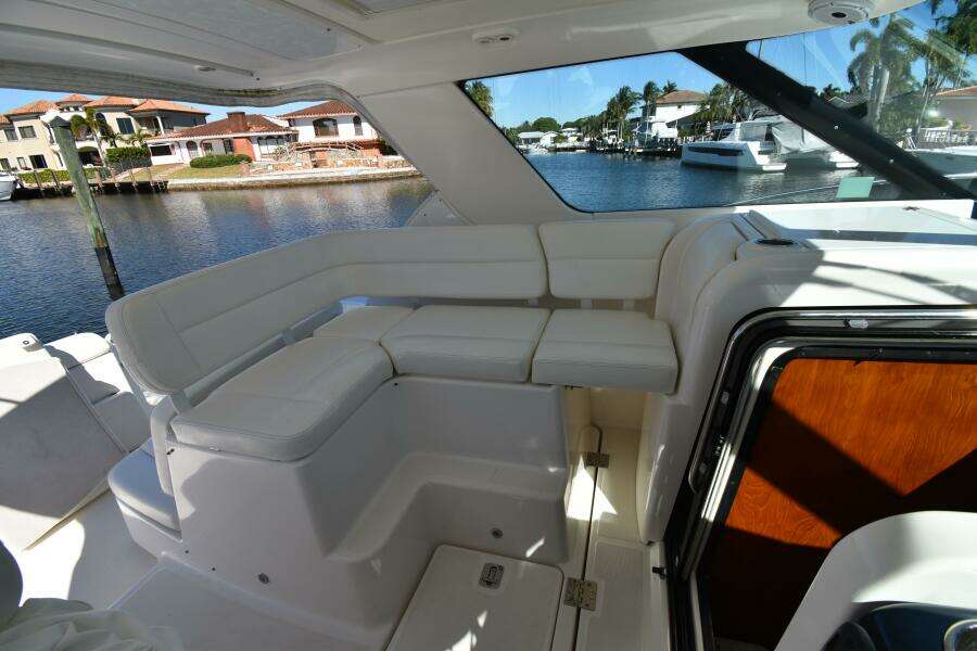 2006 Tiara Yachts 