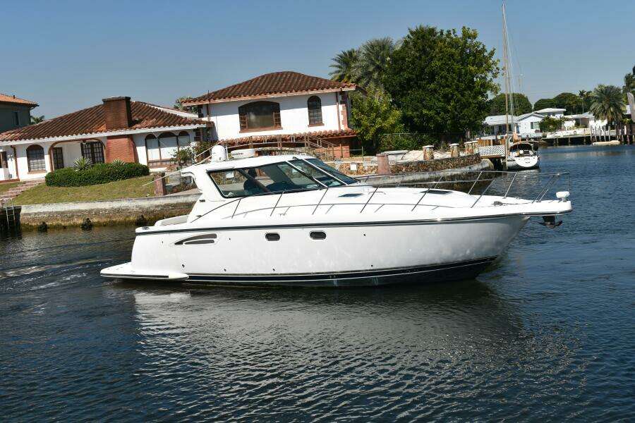 2006 Tiara Yachts 