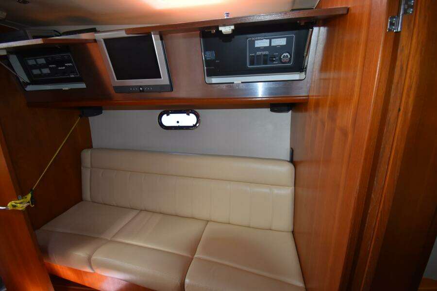 2006 Tiara Yachts 