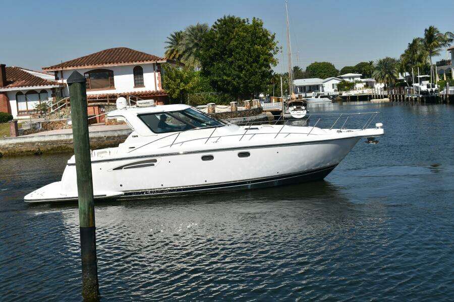 2006 Tiara Yachts 