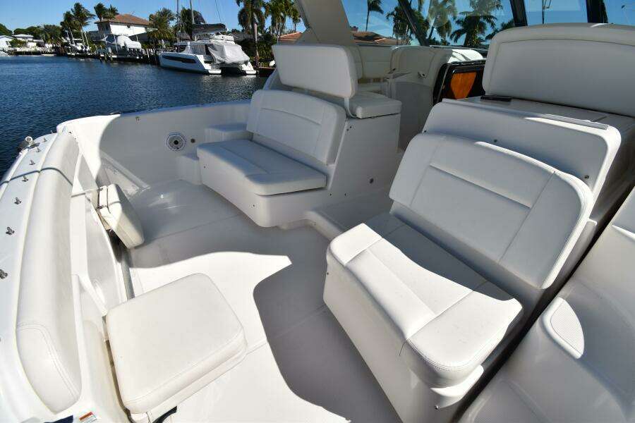 2006 Tiara Yachts 
