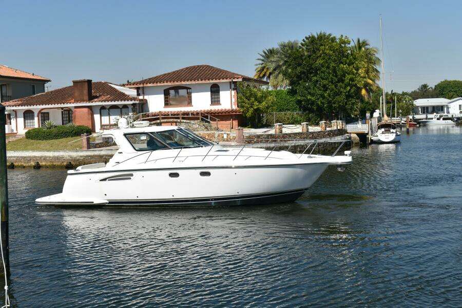 2006 Tiara Yachts 