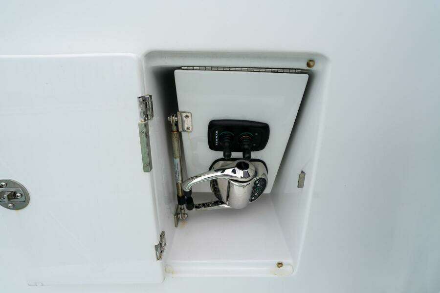 2022 Marlow Explorer 62E-CB