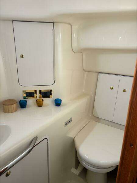 2000 Sea Ray 420 Aft Cabin