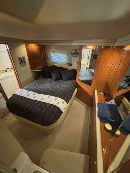 2000 Sea Ray 420 Aft Cabin