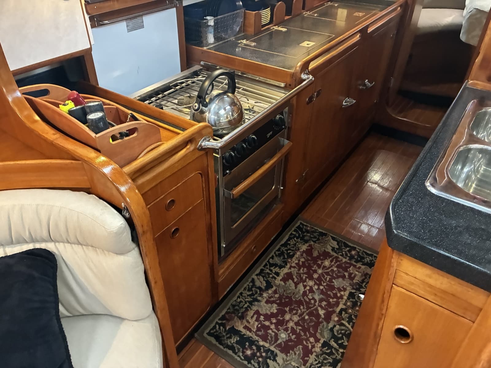1996 Hylas 46 - Galley