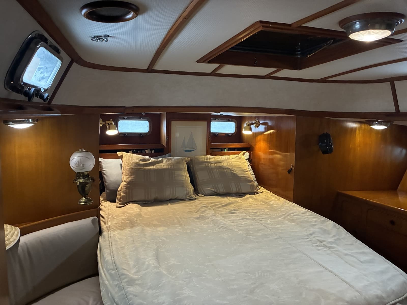 1996 Hylas 46 - Master Cabin
