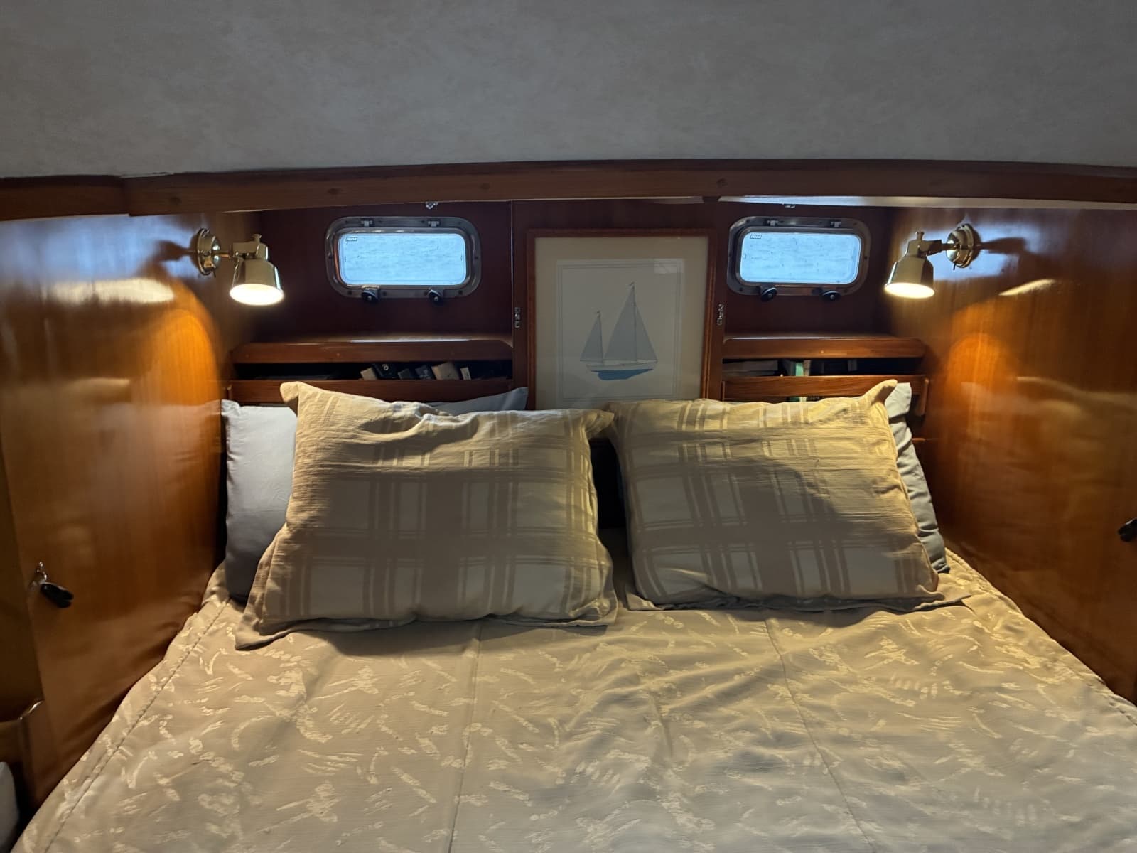 1996 Hylas 46 - Master Cabin