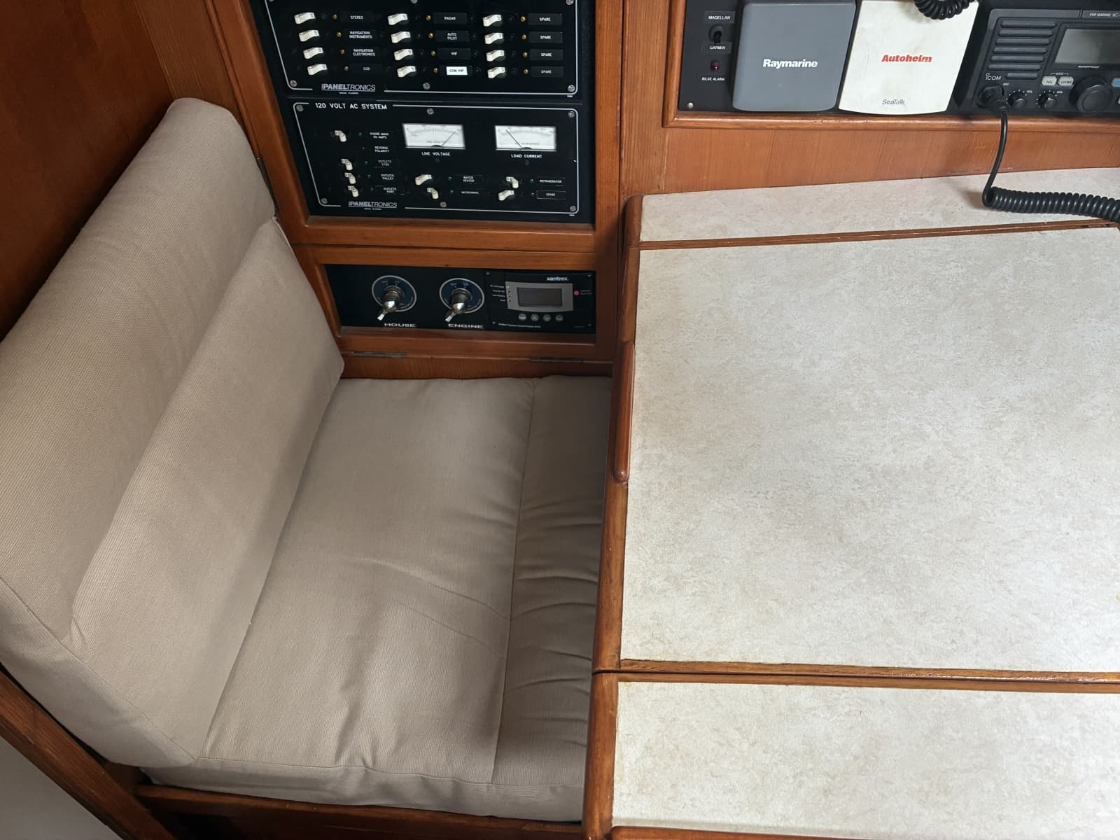 1996 Hylas 46 - Nav Station