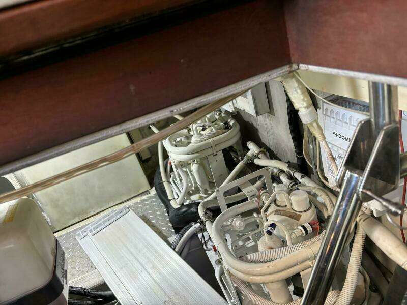 2004 Sabreline 36 Sedan