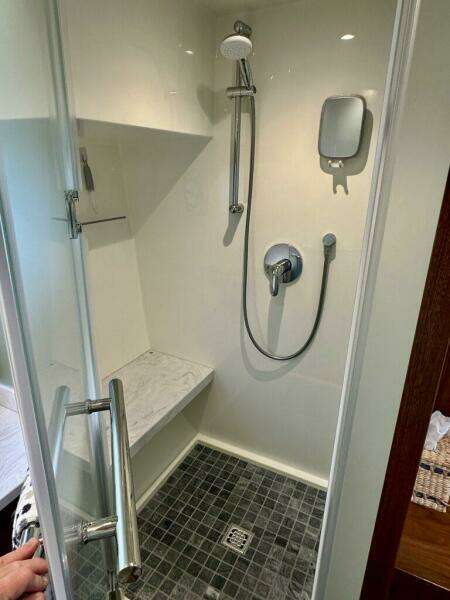 Outer Reef 62 SOUTH  PAWS - Master Stateroom Ensuite Head