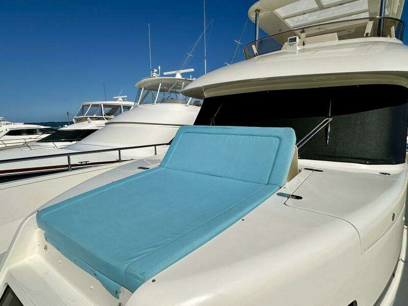 Outer Reef 62 SOUTH  PAWS - Exterior Bow SunPads