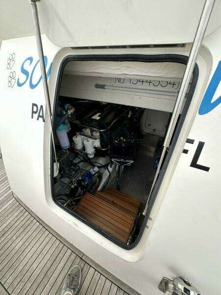 Outer Reef 62 SOUTH  PAWS - Engine Room Lazarette Entry