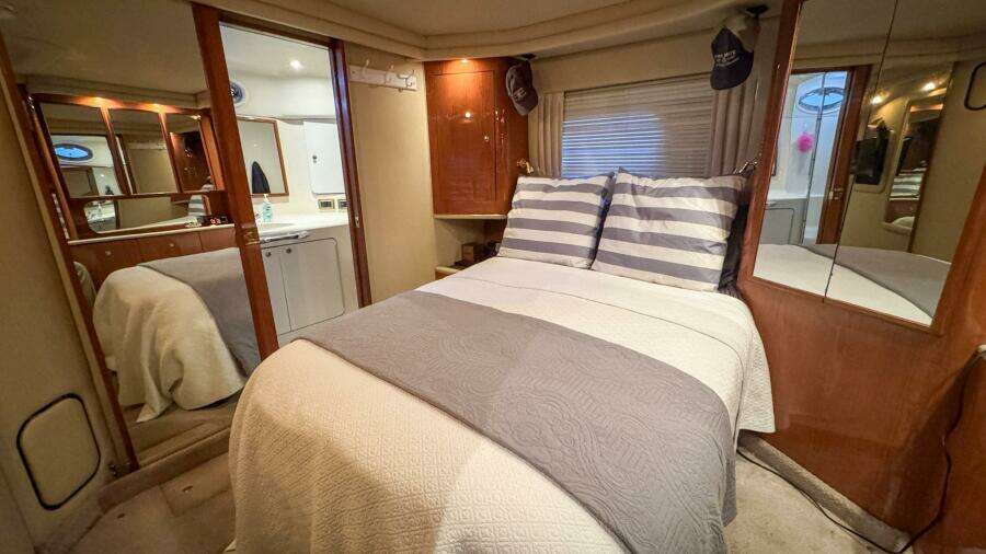 Aft Primary Stateroom