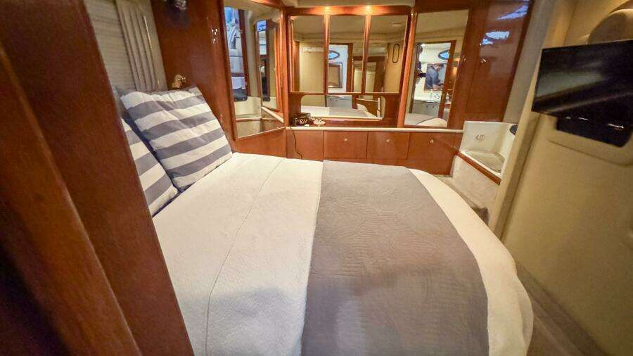 Aft Primary Stateroom