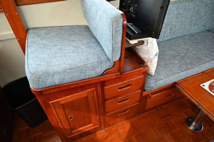 1970 Grand Banks Flybridge Trawler