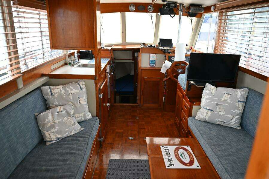 1970 Grand Banks Flybridge Trawler