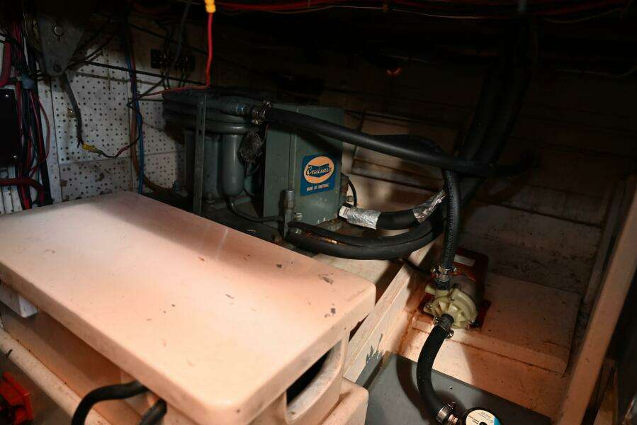 1970 Grand Banks Flybridge Trawler