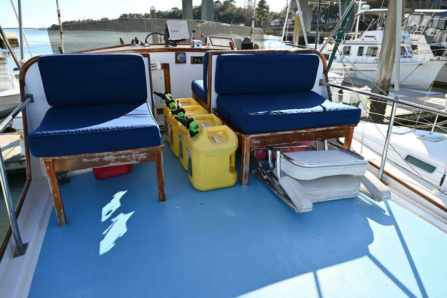 1970 Grand Banks Flybridge Trawler