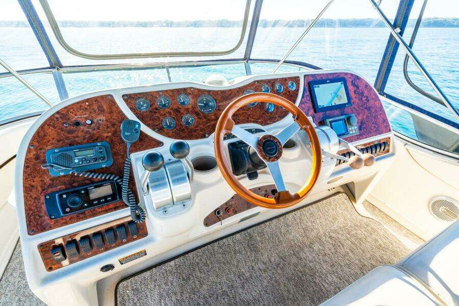 1999 Maxum 4100 SCA Motor Yacht