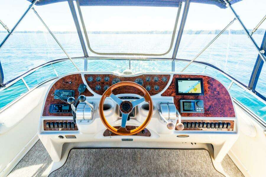 1999 Maxum 4100 SCA Motor Yacht