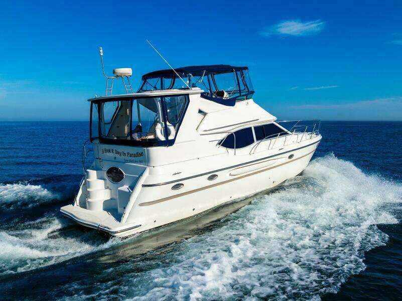 1999 Maxum 4100 SCA Motor Yacht