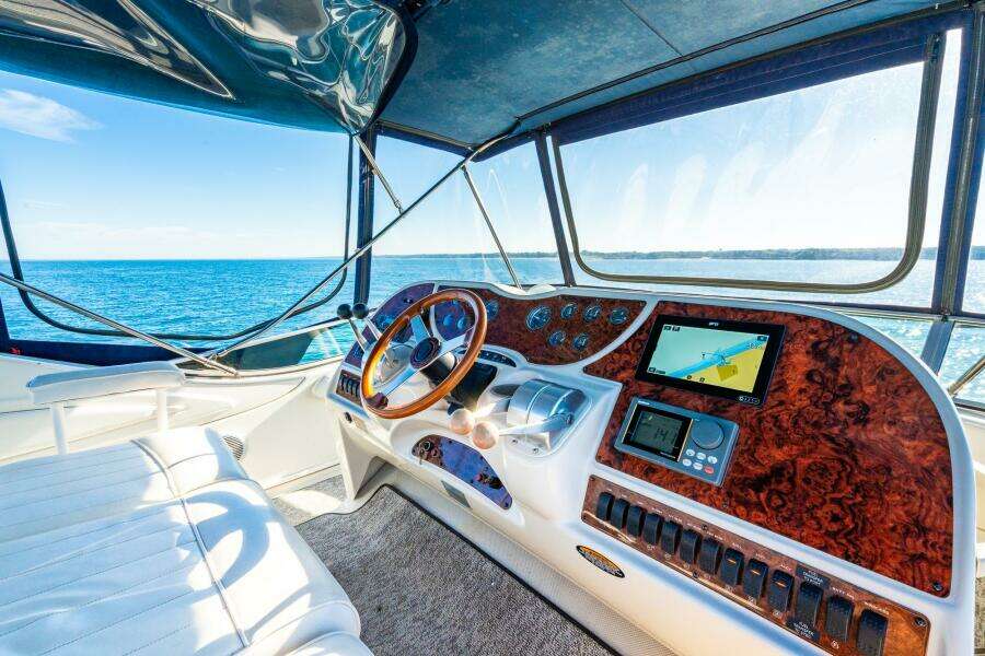 1999 Maxum 4100 SCA Motor Yacht
