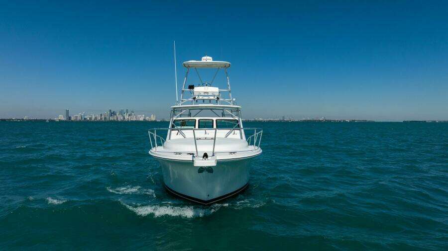 2004 Luhrs 32 Open