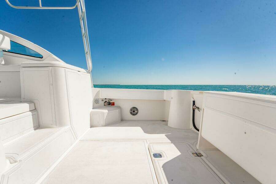 2004 Luhrs 32 Open