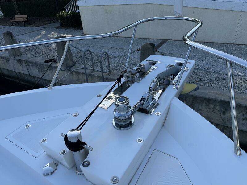 2004 Altima 55 Pilothouse