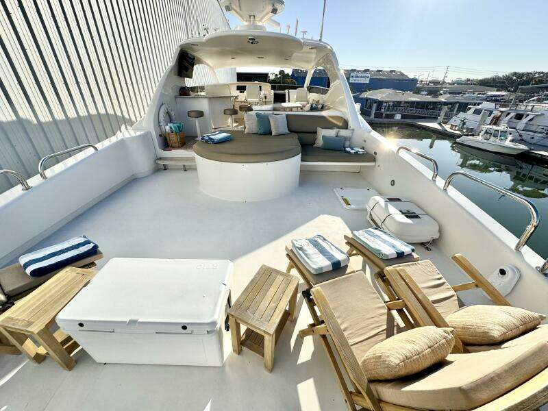 2001 Lazzara Yachts 94 Motor Yacht