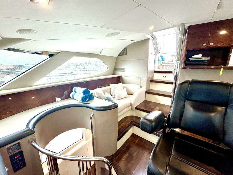 2001 Lazzara Yachts 94 Motor Yacht